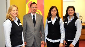 Anja Hornig, Bezirksbürgermeister Igel, Stefanie Krüger und Janina Ihlenfeld